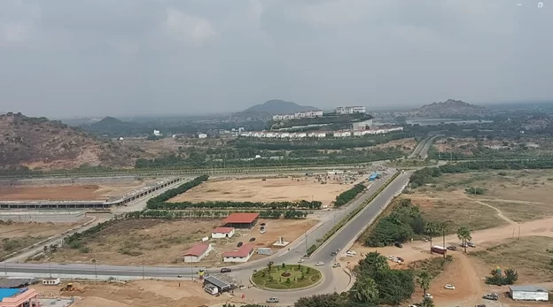 Yadagirigutta temple surroundings