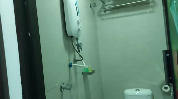 Easy hotel bathroom